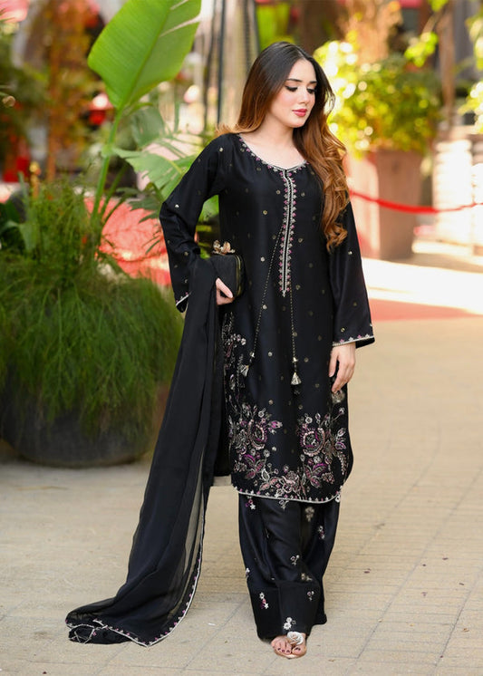 Wania 3 PCs Embroiderd Dress (farshi shalwar)