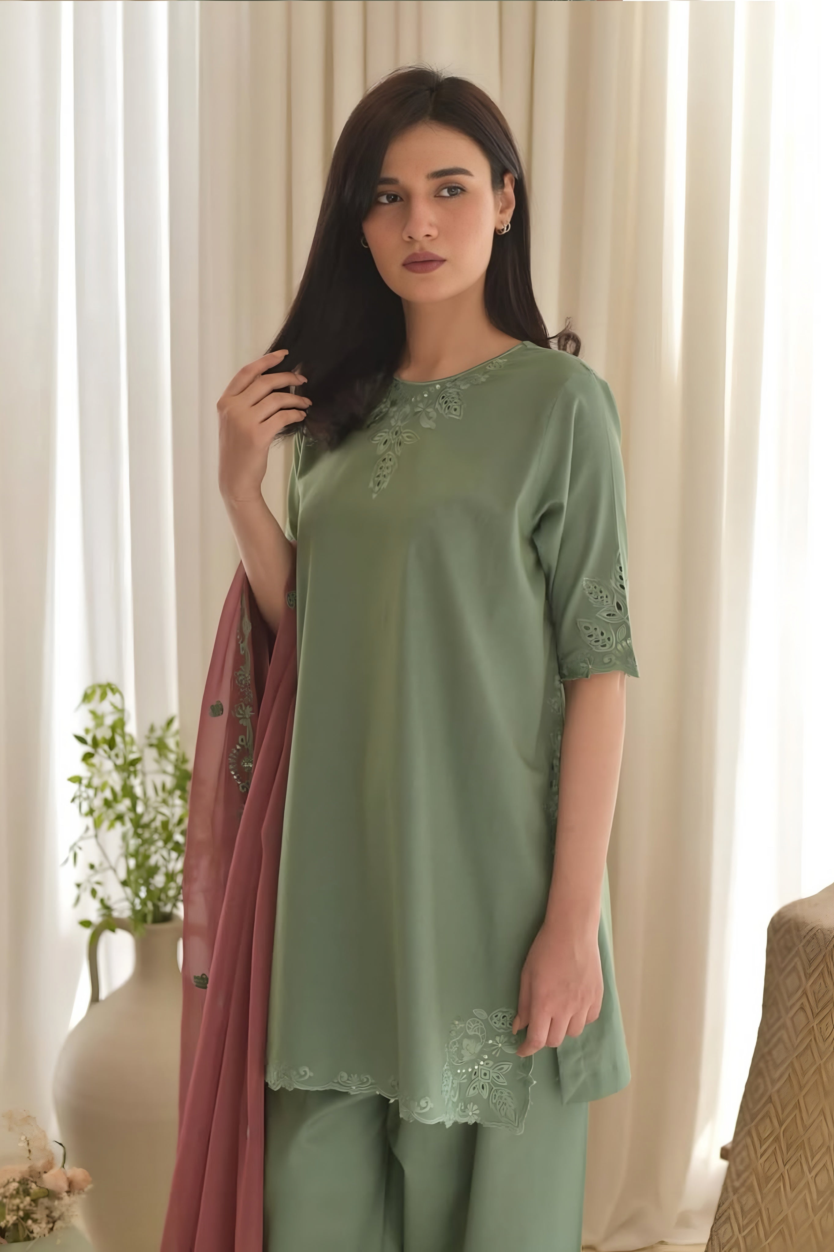 Zola Embroidery 3pc