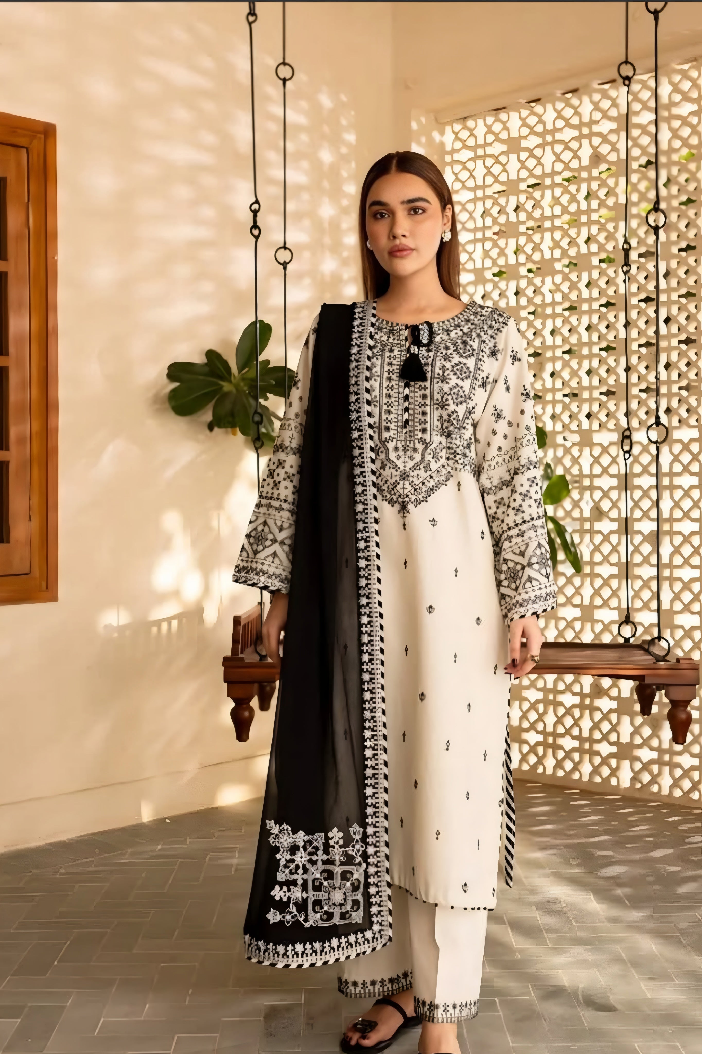Arfa Embroidered 3-Piece