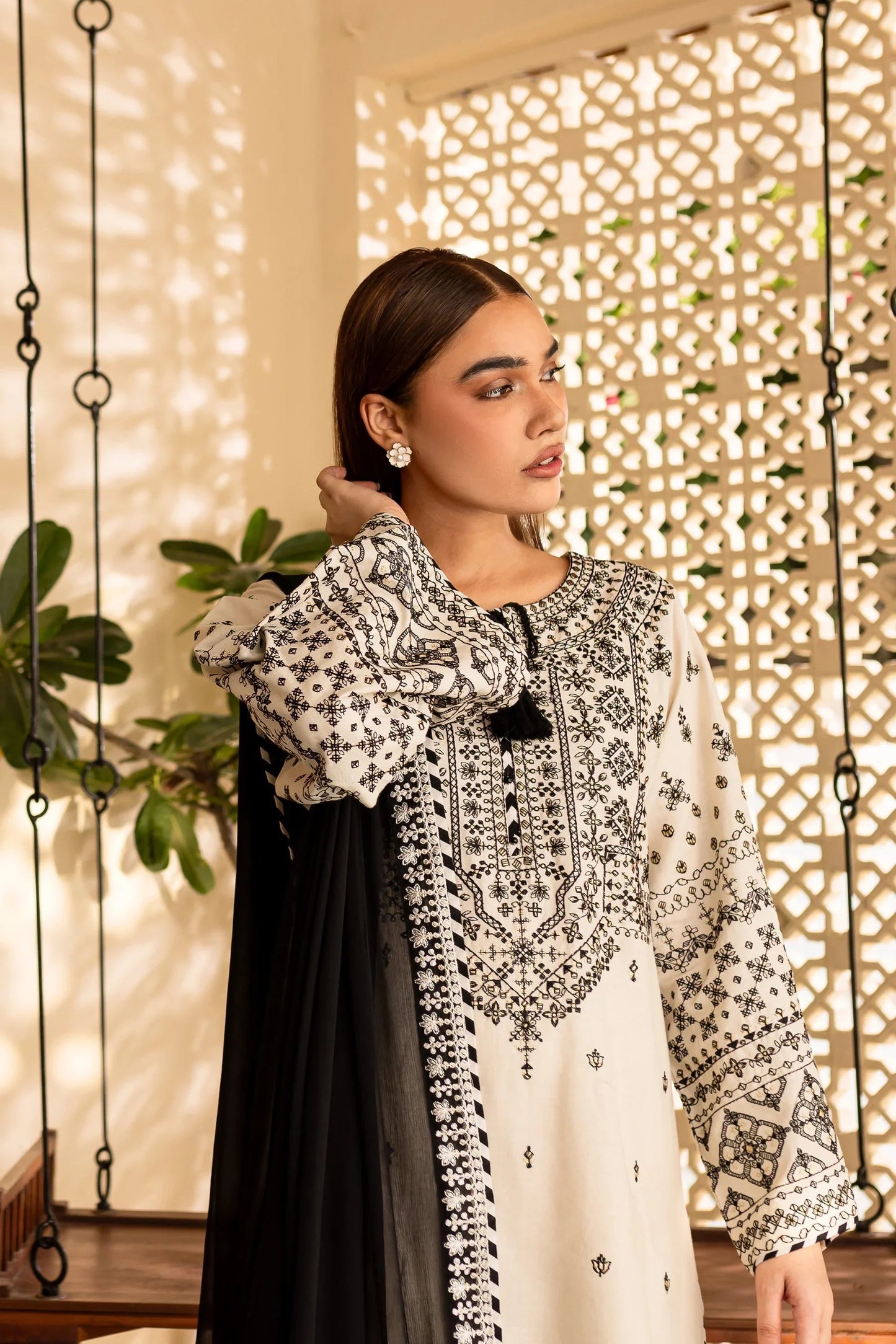 Tahzeeb Embroidered 3 PCs dress