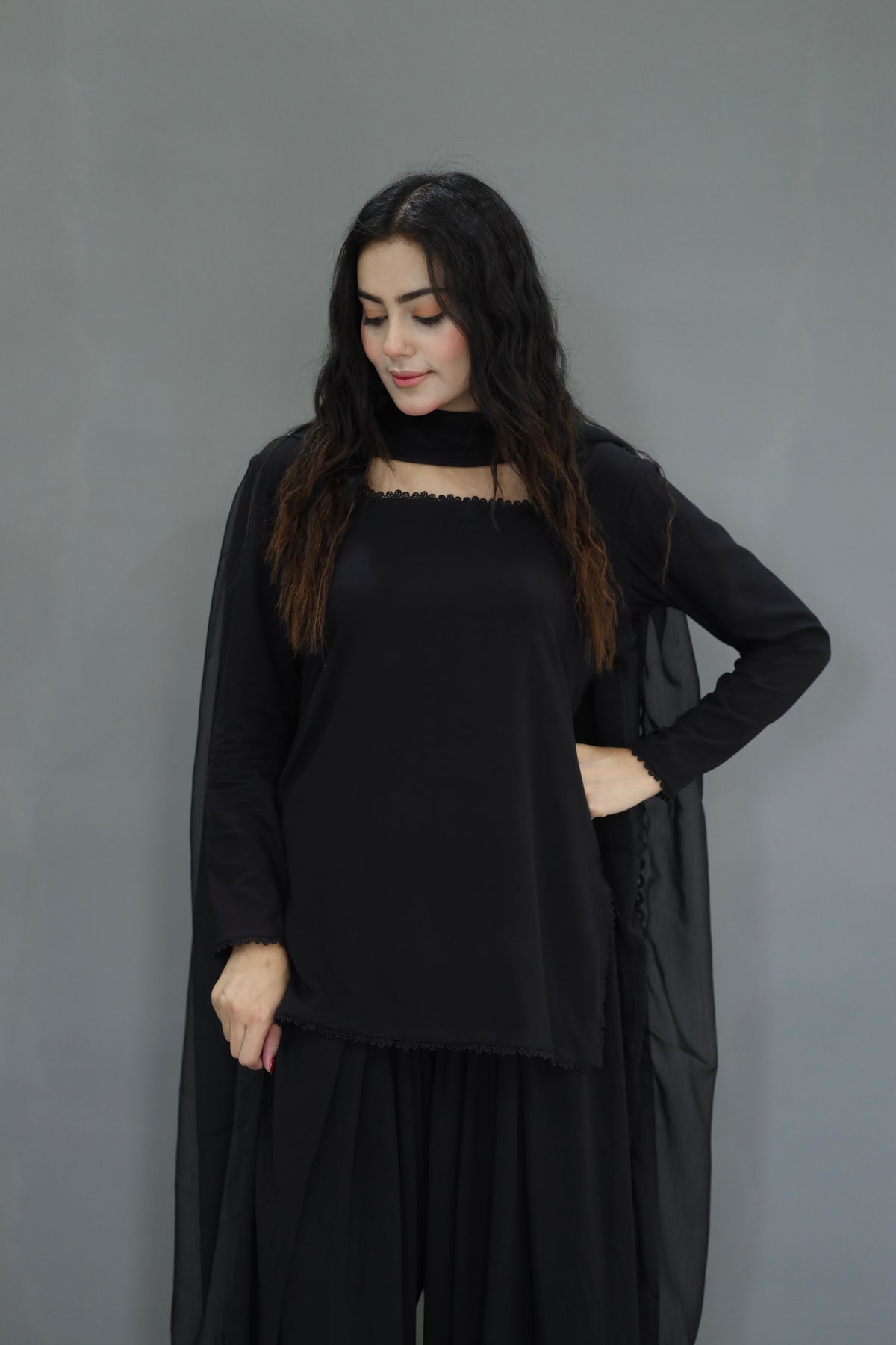Mehru 3 PCs dress with farshi shalwar