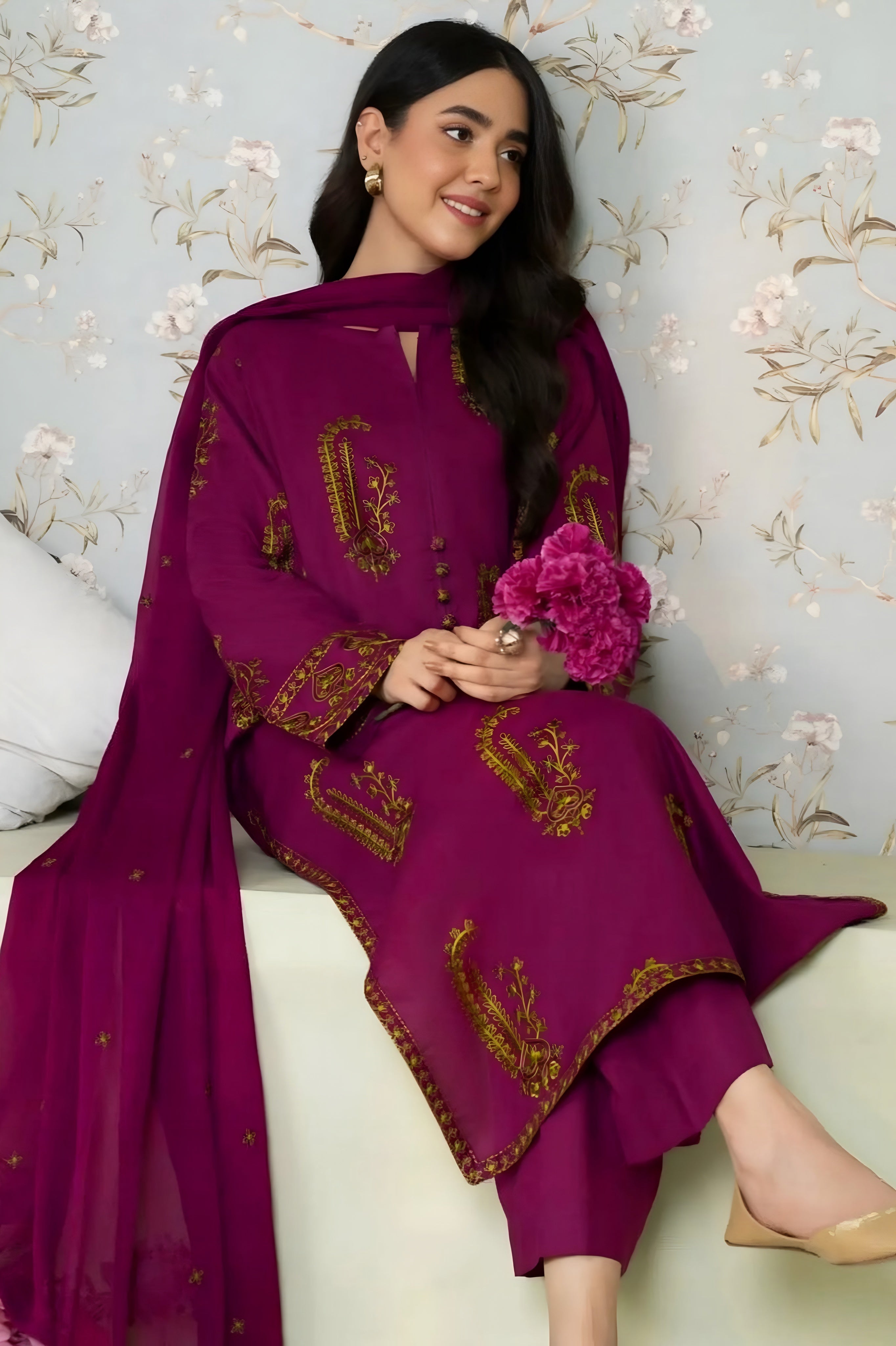 AMBER EMBROIDERED 3PC
